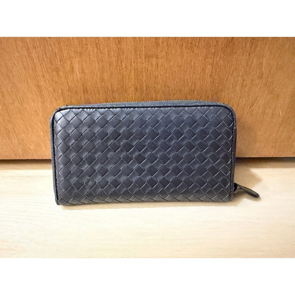 BOTTEGA VENETA Intrecciato Zippy Long‎ Wallet Black Leather Zip Soft Woven
